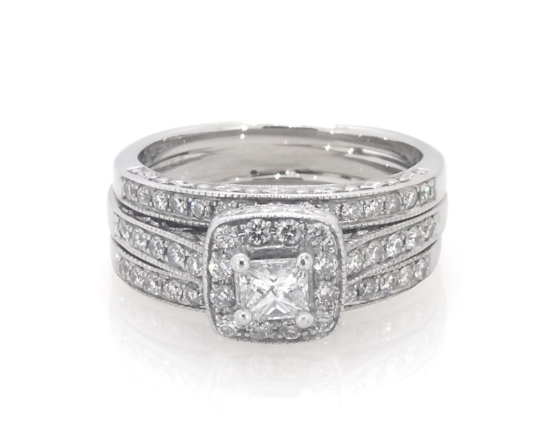 Main Image 1 of Previously Owned Princess-Cut Diamond Halo Bridal Set 5/8 ct tw 14K White Gold Size 4.75