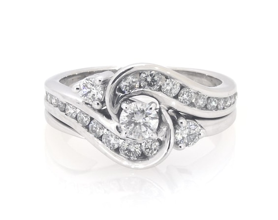 Previously Owned Round-Cut Diamond Three-Stone Bypass Bridal Set 1 ct tw 14K White Gold Size 7.5