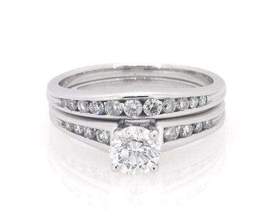 Previously Owned Round-Cut Diamond Bridal Set 7/8 ct tw 14K White Gold Size 5.75