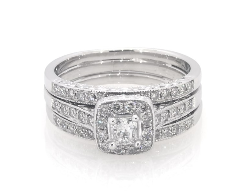 Main Image 1 of Previously Owned Princess-Cut Diamond Halo Bridal Set 5/8 ct tw 14K White Gold Size 6.5