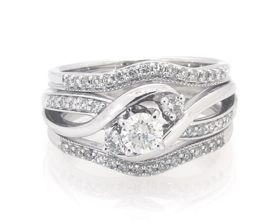 Previously Owned Round-Cut Diamond Three-Stone Bypass Bridal Set 5/8 ct tw 10K White Gold Size 5.5