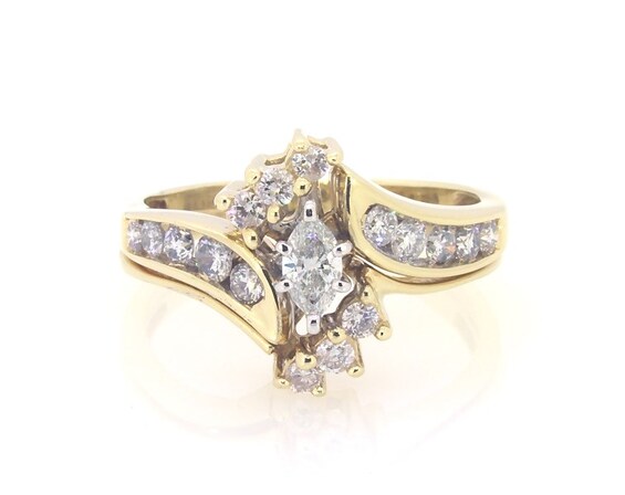 Previously Owned Marquise-Cut Diamond Bypass Bridal Set 7/8 ct tw 14K Yellow Gold Size