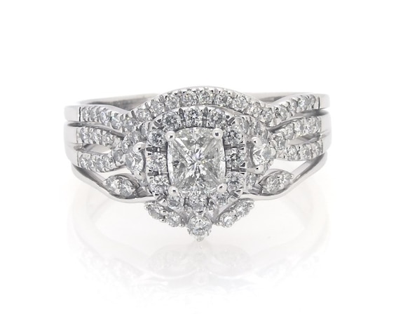 Previously Owned Pie-Cut Diamond Multi-Diamond Halo Bridal Set 1 ct tw 14K White Gold Size 10