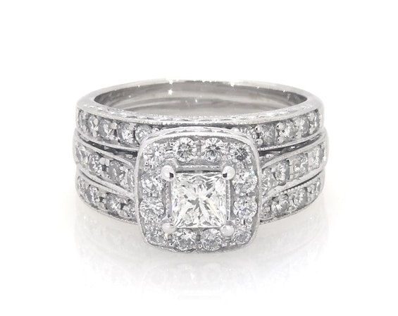 Previously Owned Princess-Cut Diamond Halo Bridal Set 1-3/8 ct tw 14K White Gold Size 5.75