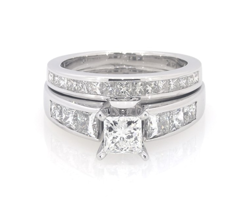 Main Image 1 of Previously Owned Princess-Cut Diamond Bridal Set 1-3/4 ct tw 14K White Gold & Platinum Size 4.75