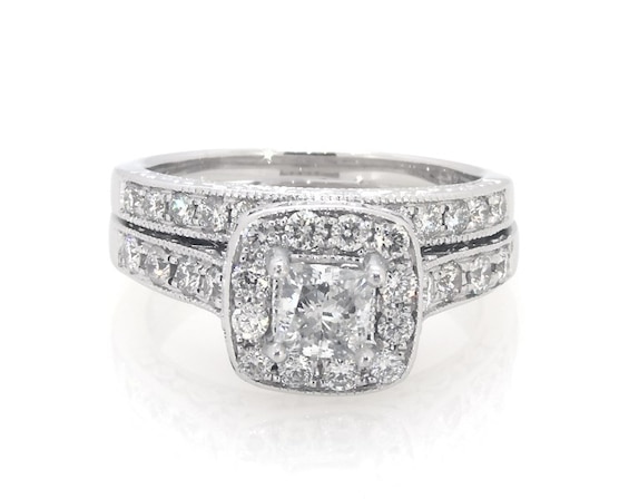 Previously Owned Princess-Cut Diamond Cushion Halo Bridal Set 1-1/5 ct tw ct tw 14K White Gold Size 6