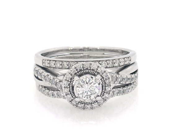 Previously Owned Round-Cut Diamond Halo Bridal Set 1 ct tw 10K & 14K White Gold Size 8.25