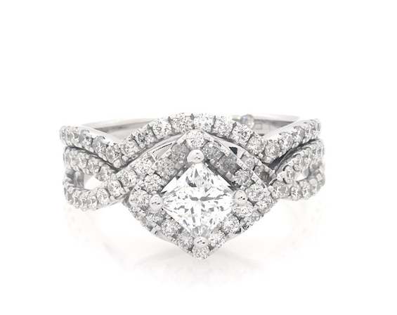 Previously Owned THE LEO Princess-Cut Diamond Halo Bridal Set 1-3/8 ct tw 14K White Gold Size 7