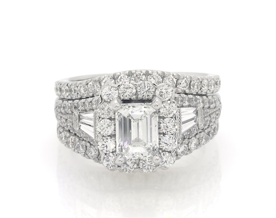 Previously Owned Neil Lane Emerald-Cut Diamond Halo Bridal Set 2-1/2 ct tw 14K White Gold Size