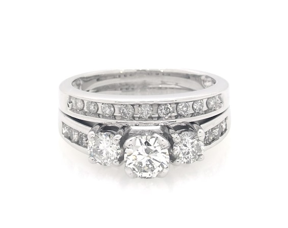 Previously Owned Round-Cut Diamond Three-Stone Bridal Set 1 ct tw 14K White Gold Size 5