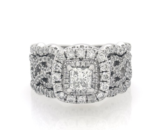 Previously Owned Neil Lane Princess-Cut Diamond Double Halo Bridal Set 1-5/8 ct tw 14K White Gold 5.75