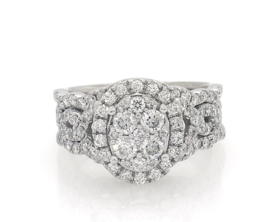 Previously Owned Multi-Diamond Oval Halo Bridal Set 1-1/3 ct tw 14K White Gold Size 6.25