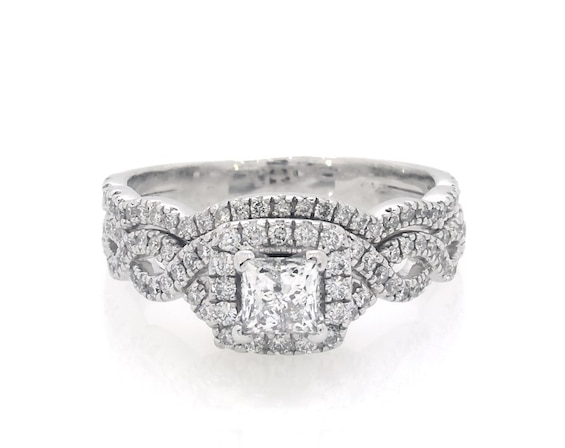 Previously Owned Neil Lane Princess-Cut Diamond Halo Bridal Set 1-1/8 ct tw 14K White Gold Size 8.75