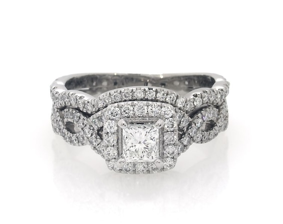 Previously Owned Neil Lane Princess-Cut Diamond Halo Bridal Set 1-1/8 ct tw 14K White Gold Size 7