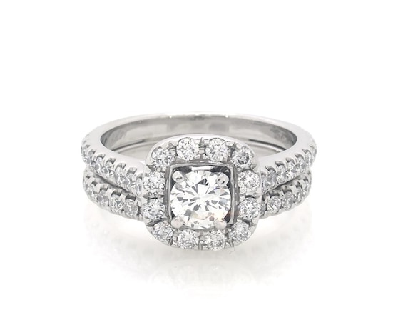 Previously Owned Neil Lane Round-Cut Diamond Halo Bridal Set 1-/ ct tw 14K White Gold Size
