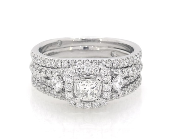 Previously Owned THE LEO Diamond Certified Princess-Cut Halo Bridal Set 1-5/8 ct tw 14K White Gold Size 8.5