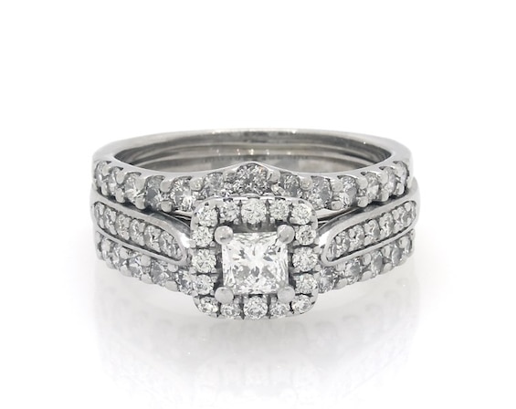 Previously Owned Princess-Cut Diamond Halo Bridal Set 1-5/8 ct tw 14K White Gold Size 7.75