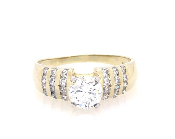 Previously Owned Round-Cut Diamond Engagement Ring 1-3/8 ct tw 14K Yellow Gold Size 8.75