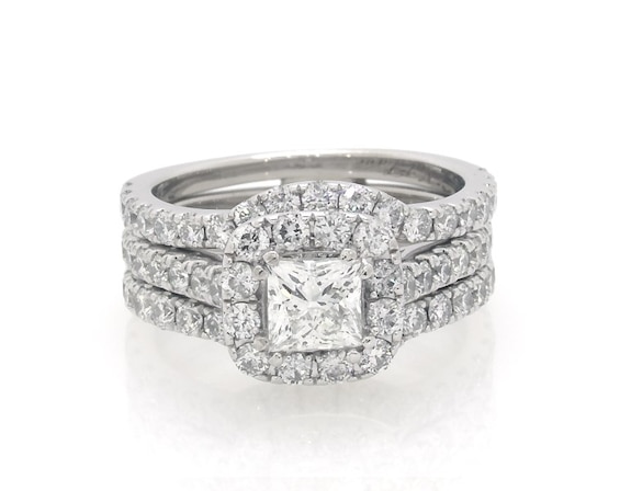 Previously Owned Neil Lane Princess-Cut Diamond Halo Bridal Set 2-1/5 ct tw 14K White Gold Size 5.5
