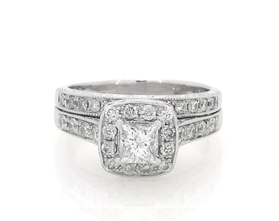 Previously Owned Princess-Cut Diamond Halo Bridal Set 1-1/5 ct tw 14K White Gold Size