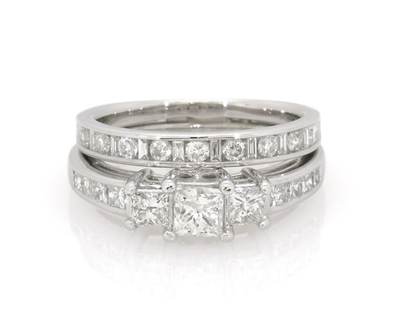 Previously Owned Princess-Cut Diamond Three-Stone Bridal Set 1-1/5 ct tw 14K White Gold Size 4.75