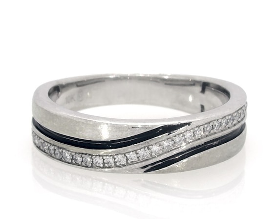 Previously Owned Men's Diamond Curved Wedding Band 1/6 ct tw 10K White Gold