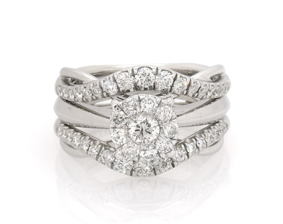 Previously Owned Round-Cut Diamond Halo Bridal Set 1 ct tw 14K White Gold Size 6.75