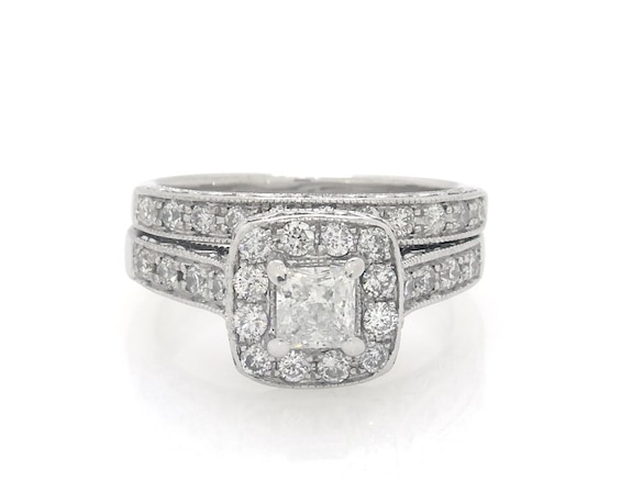 Previously Owned Princess-Cut Diamond Halo Bridal Set 1-1/5 ct tw 14K White Gold Size 7.25