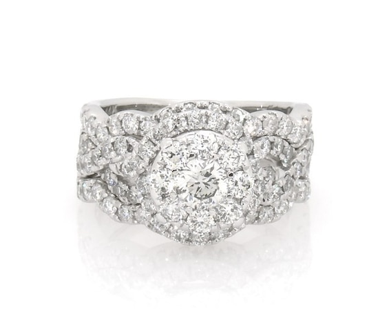Previously Owned Round-Cut Diamond Halo Bridal Set 1-3/8 ct tw 14K White Gold Size 3.75