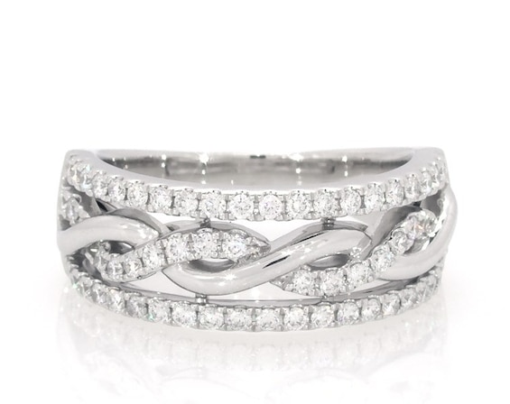Previously Owned THE LEO Diamond Round-Cut Twist Anniversary Band 5/8 ct tw 14K White Gold