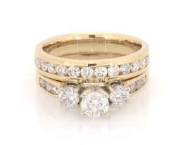 Previously Owned Round-Cut Diamond Three-Stone Bridal Set 1-3/8 ct tw 14K Yellow Gold Size 6.5