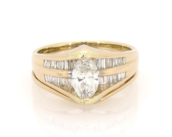 Previously Owned Marquise-Cut Diamond Bridal Set 7/8 ct tw 14K Yellow Gold Size 6.5