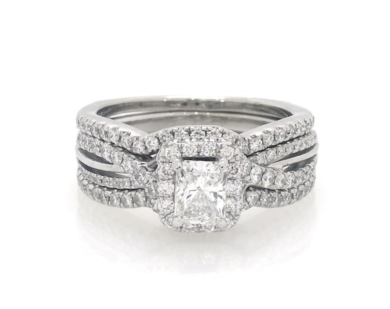 Previously Owned Neil Lane Radiant-Cut Diamond Halo Bridal Set 1-/ ct tw 14K White Gold Size