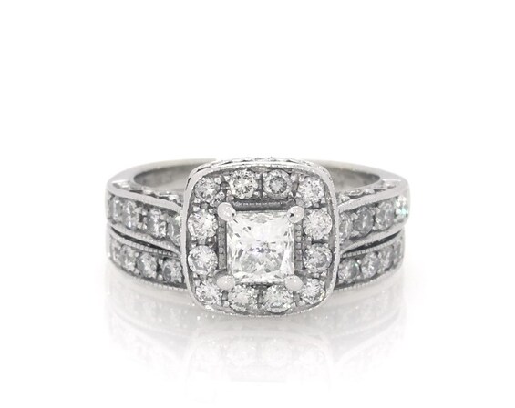 Previously Owned Princess-Cut Diamond Halo Bridal Set 1-1/5 ct tw 14K White Gold Size