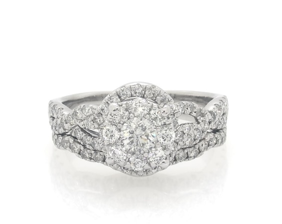 Previously Owned Round-Cut Diamond Halo Bridal Set 1-1/5 ct tw 14K White Gold Size 6.25