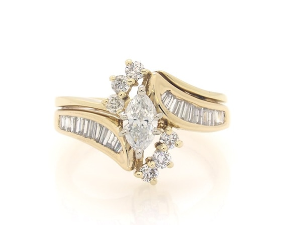 Previously Owned Marquise-Cut Diamond Bridal Set 1-1/5 ct tw 14K Yellow Gold Size 7.25