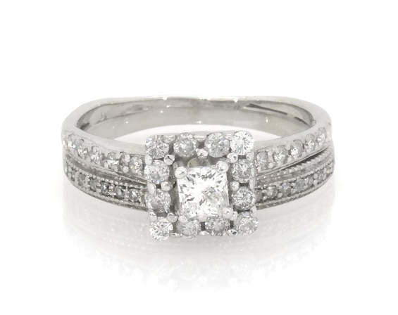 Previously Owned Princess-Cut Diamond Halo Bridal Set 5/8 ct tw 10K & 14K White Gold Size 6.25