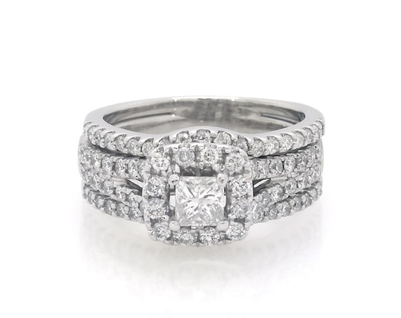 Previously Owned Certified Princess-Cut Diamond Halo Bridal Set 1-1/3 ct tw 14K White Gold Size 6.5