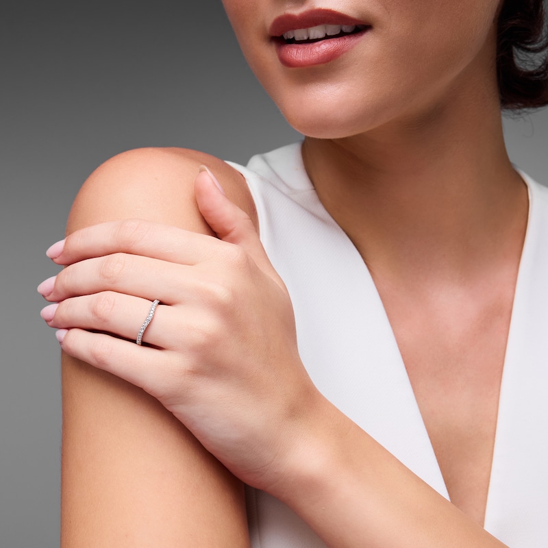 Main Image 4 of Neil Lane Wedding Band 1/4 ct tw Diamonds 14K White Gold