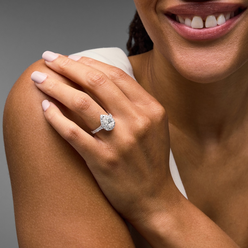 Main Image 4 of Neil Lane Diamond Engagement Ring 2-7/8 ct tw Pear & Round-cut 14K White Gold