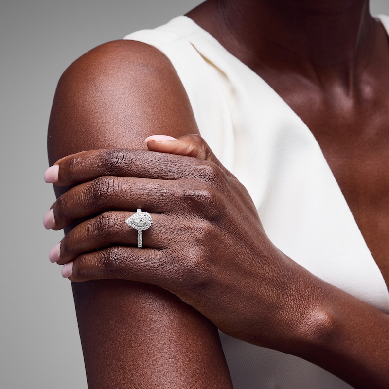 Main Image 5 of Neil Lane White & Black Diamond Engagement Ring 1-1/4 ct tw Pear & Round-cut 14K White Gold