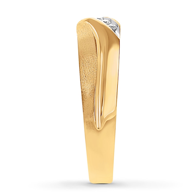 Main Image 3 of Men's Diamond Wedding Band 1/15 ct tw 10K Yellow Gold