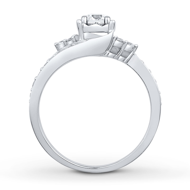 Diamond Engagement Ring 5/8 ct tw Round-cut 14K White Gold