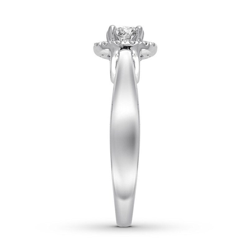 Diamond Engagement Ring 1/2 Carat t.w. 10K White Gold