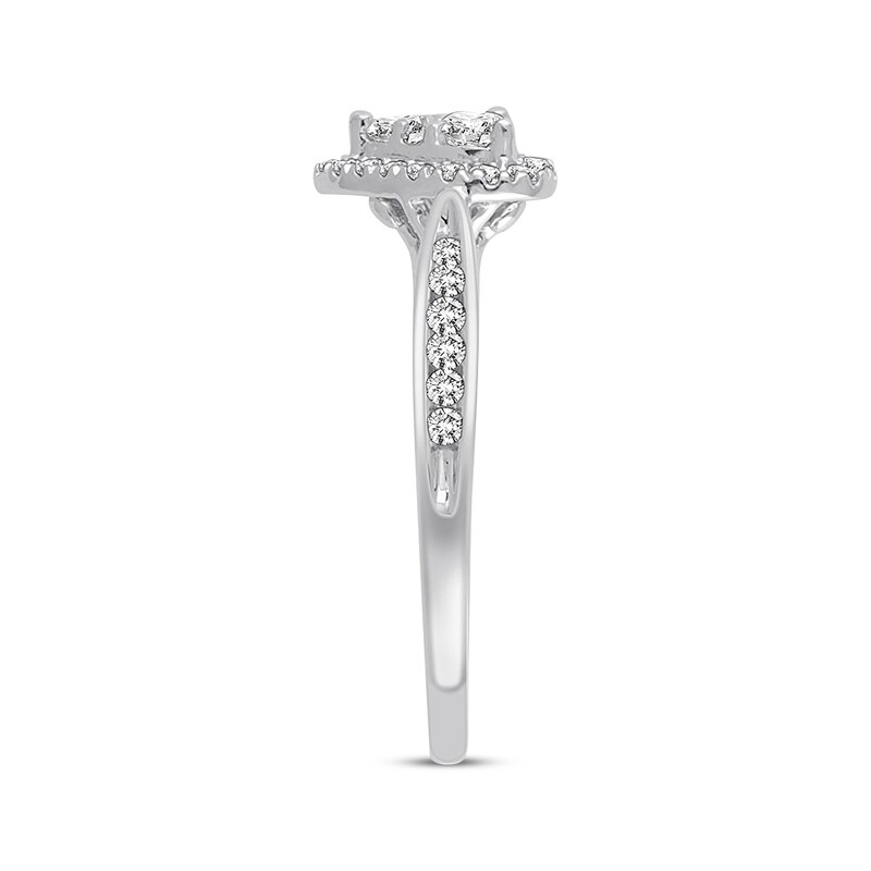 Diamond Engagement Ring 1/2 ct tw Round-cut 14K White Gold