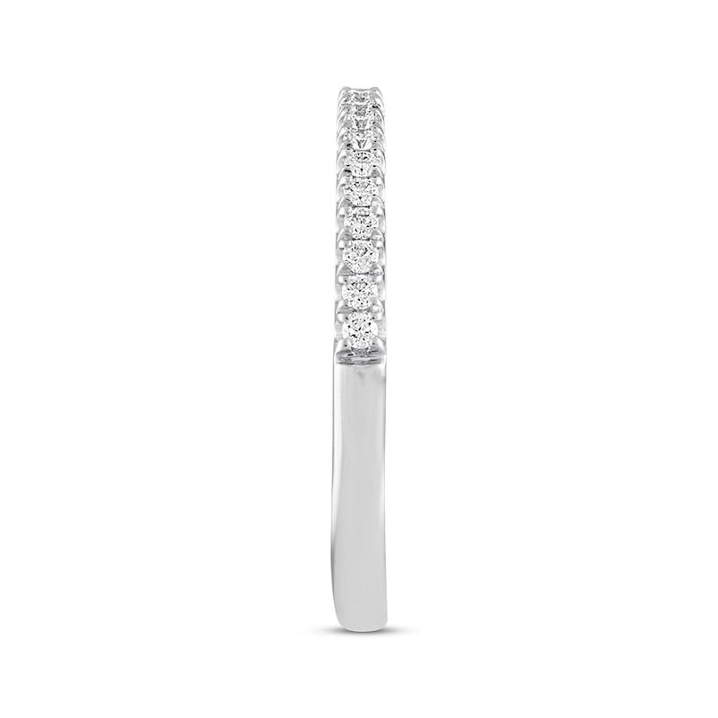 Main Image 2 of THE LEO Diamond Wedding Band 1/5 ct tw Round-cut 14K White Gold