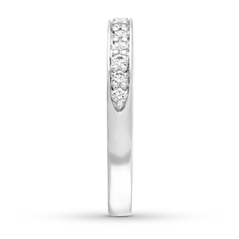 Main Image 3 of THE LEO Diamond Wedding Band 1/3 ct tw Round-cut 14K White Gold
