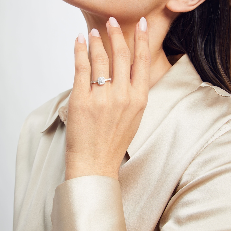 Main Image 4 of THE LEO Ideal Cut Diamond Engagement Ring 3/4 ct tw 14K White Gold